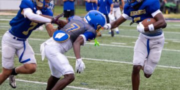 Mustangs Look Sharp in First Scrimmage