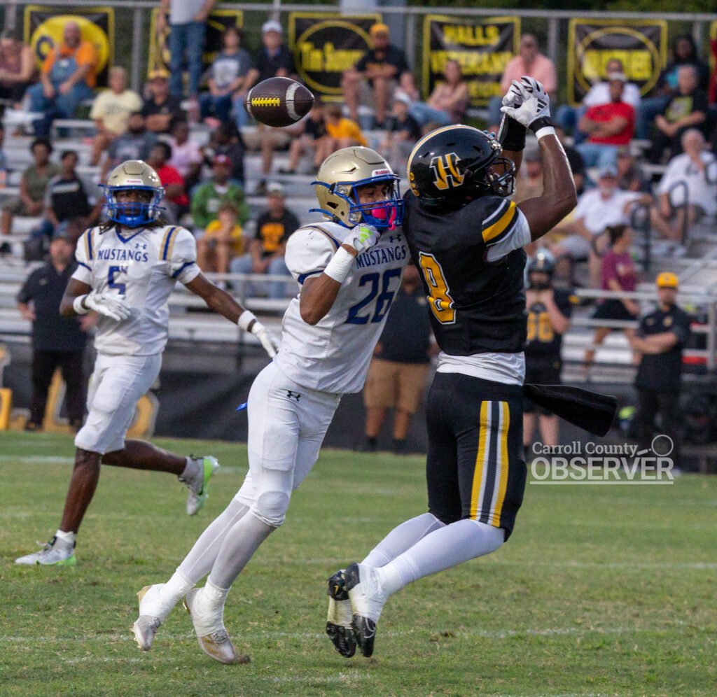K’Shun Carter of the Huntingdon Mustangs knocks down a Halls pass attempt during a dominant 49-6 Region 7-2A victory.