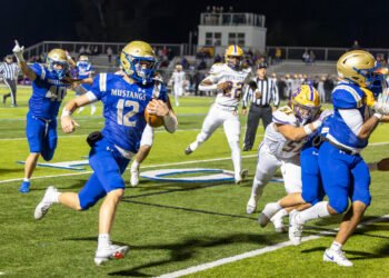 Mustangs clinch No. 2 seed with 42-0 win over Union City