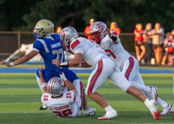 Mustangs make it two in a row over the Rebels with 28-21 win